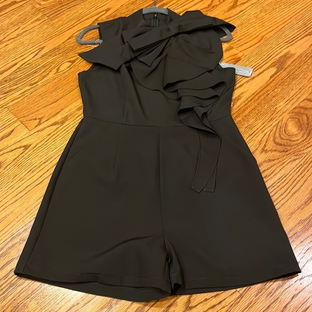 NWT GRACIA Woman’s Black Romper With Ruffles Size S